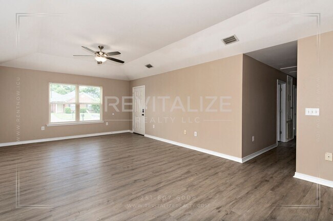 Building Photo - 1549 Majesty Loop