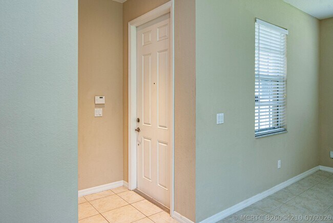 Building Photo - 9851 E Verona Cir