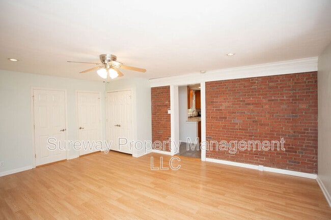 Building Photo - 104 Buckner Ave