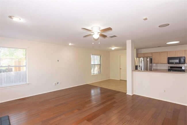 Building Photo - 2321 Friarcreek Loop