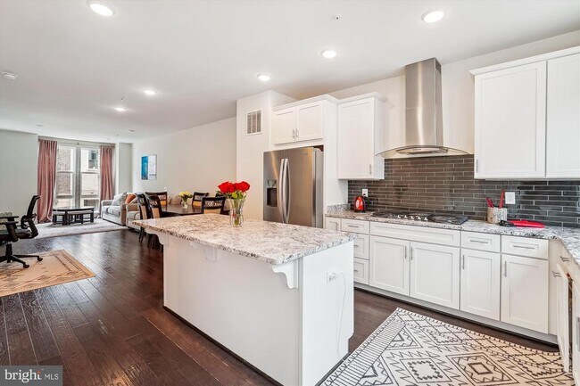 Building Photo - 13358 Sherwood Park Ln