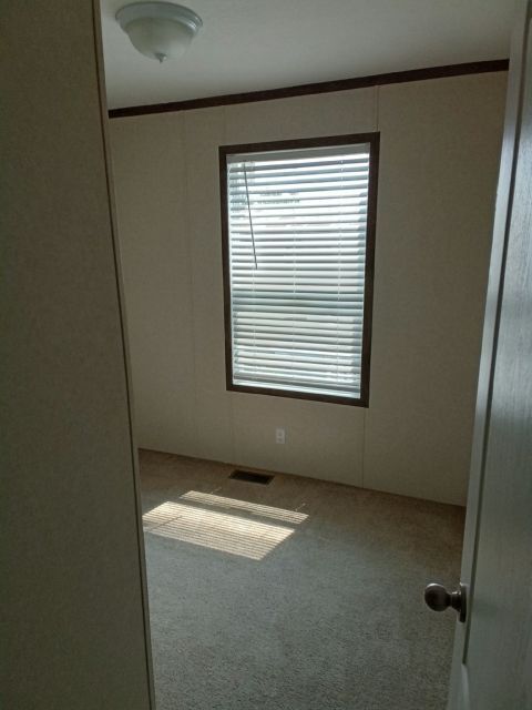 Building Photo - 4928 Bay Dr