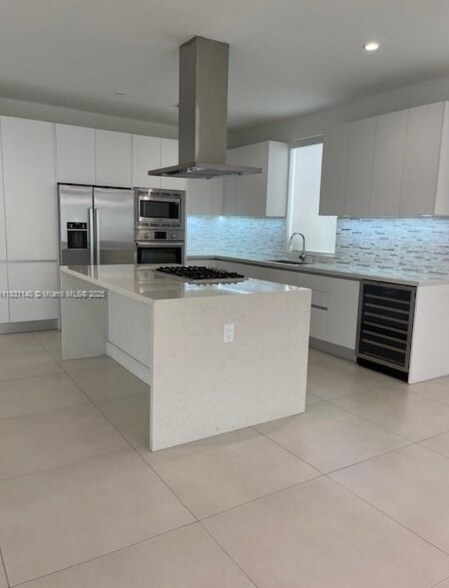 Building Photo - 7515 NW 97th Ct