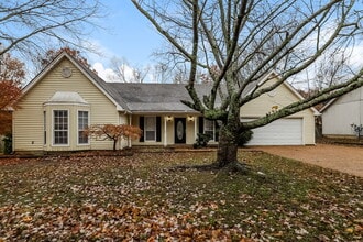 Building Photo - 5733 Crievewood Dr