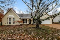 Building Photo - 5733 Crievewood Dr