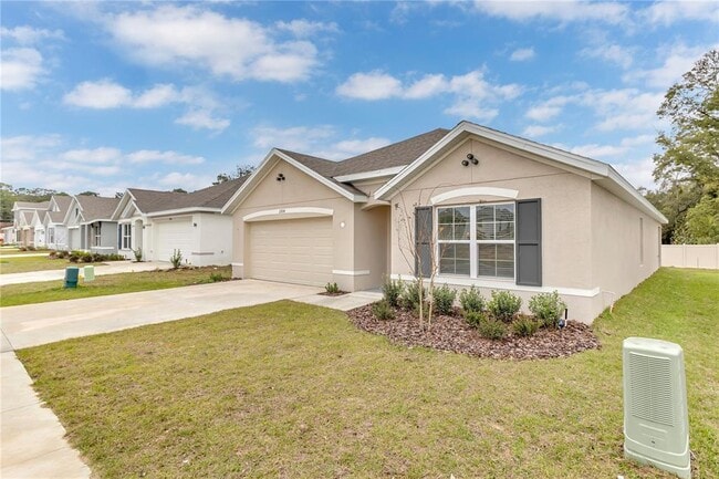 Building Photo - 2924 NE 20th Ter