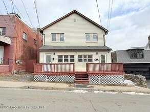 Building Photo - 210-212 Center Ave