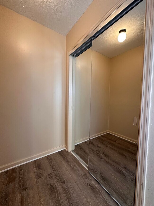 Building Photo - 2 Bedroom Condo In Destin-- Legion Drive!