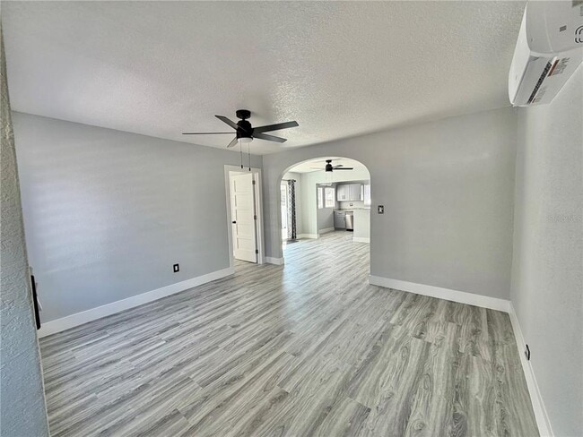 Building Photo - 2728 1st Ave S