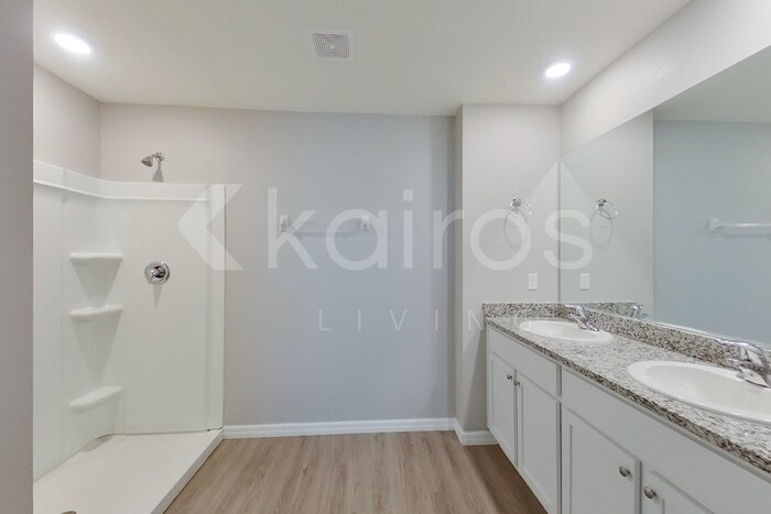 Building Photo - 8577 SW 43rd Ter