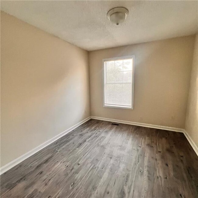 Building Photo - 3698 Sapphire Ct