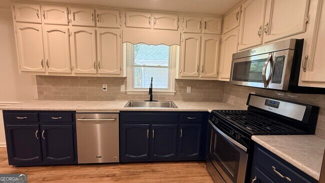 Building Photo - 60 Timber Mill Cir