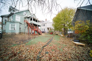 Building Photo - 39 Pratt St