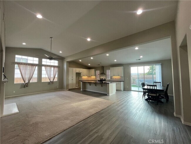 Building Photo - 34791 Heritage Oaks Ct