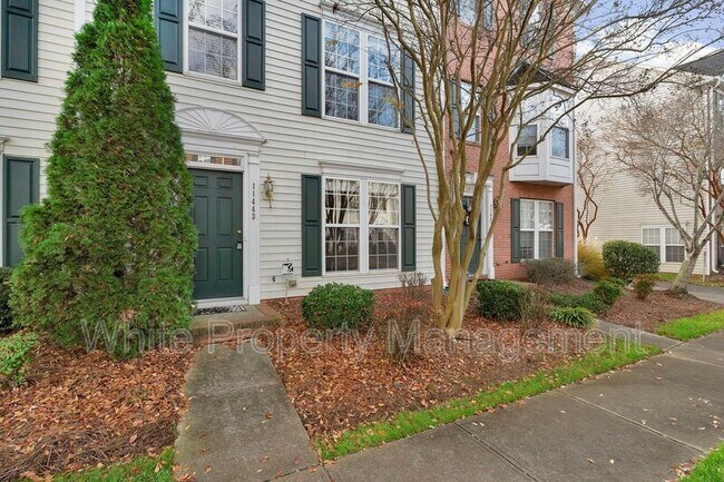 Building Photo - 11443 Destin Ln