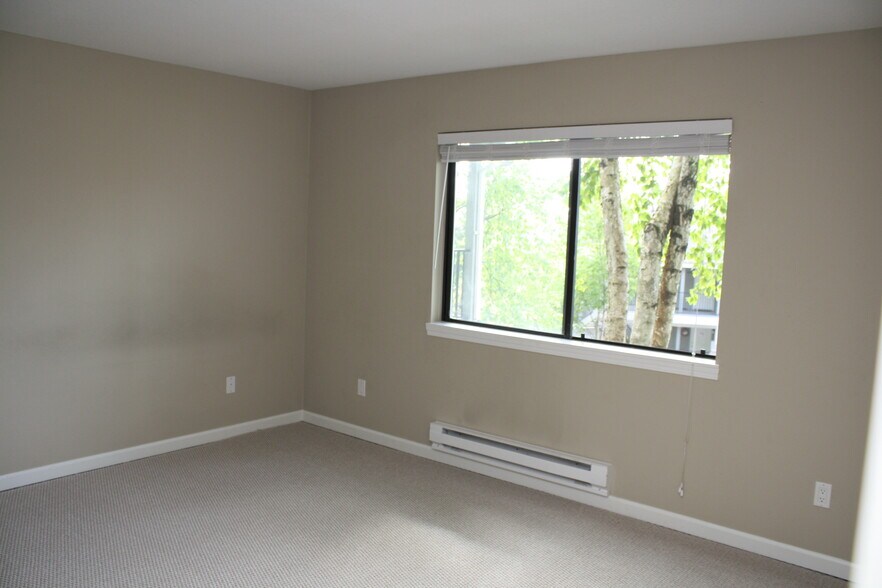 Building Photo - 10232 SE Talbert St