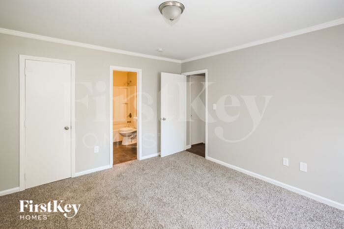 Building Photo - 12300 Danby Rd