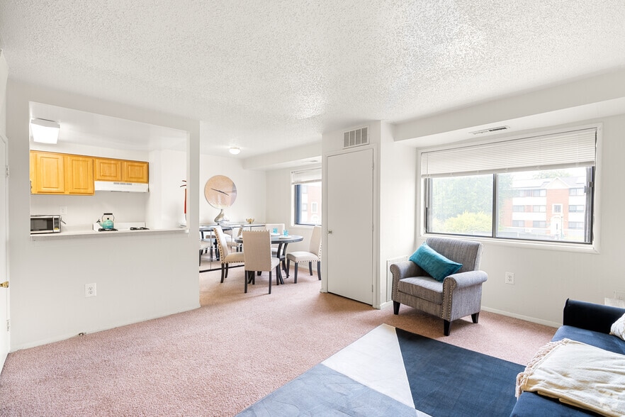 Primary Photo - Paradise At Parkside Apartments