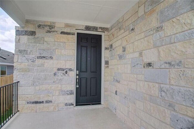 Building Photo - 344 Gaida Loop, Georgetown, Texas 78628