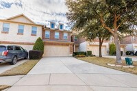 Building Photo - 2644 Jackson Dr