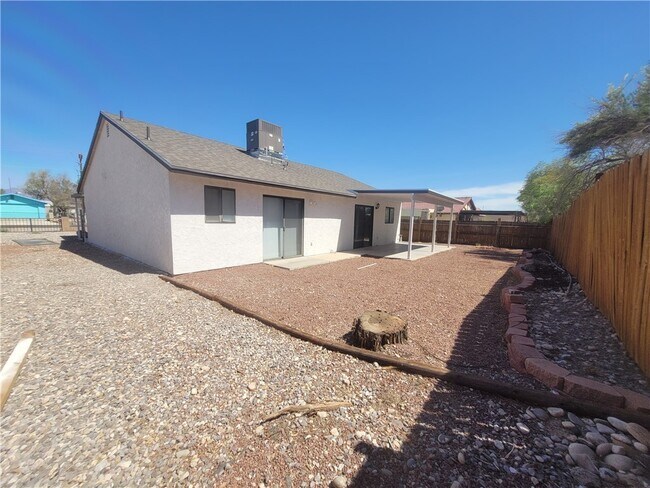 Building Photo - 1529 Taylor Rd