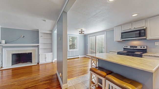 Building Photo - 72 Woodycrest Dr