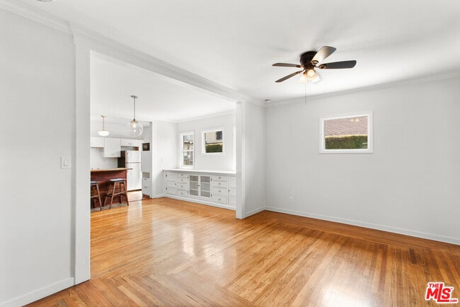 Building Photo - 123 Ellita Pl