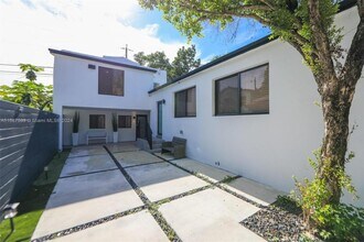 Building Photo - 2 bedroom in Miami FL 33137
