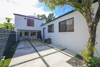 Building Photo - 2 bedroom in Miami FL 33137