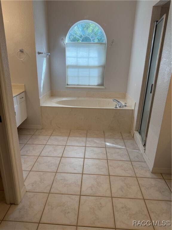 Building Photo - 8013 SW 134 Loop
