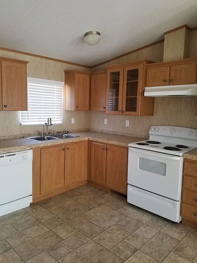 Building Photo - 4067 Gallemore Ln