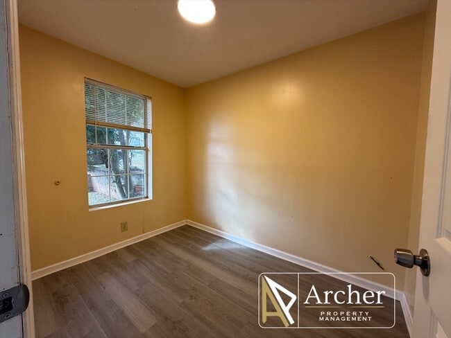 Building Photo - 98 Dougherty St