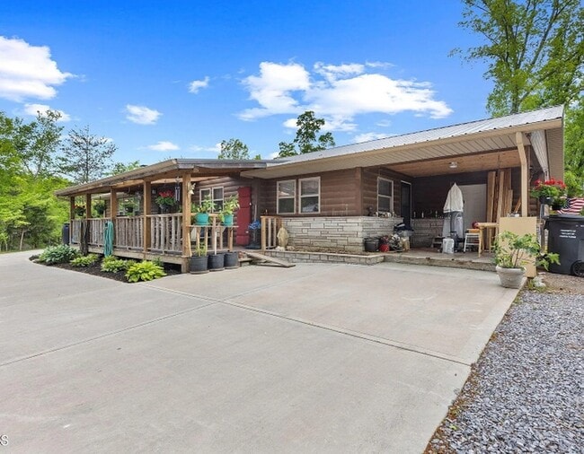 Primary Photo - 3117 Noland Dr