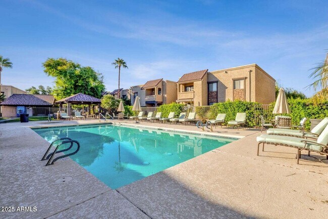 Building Photo - 5995 N 78th St