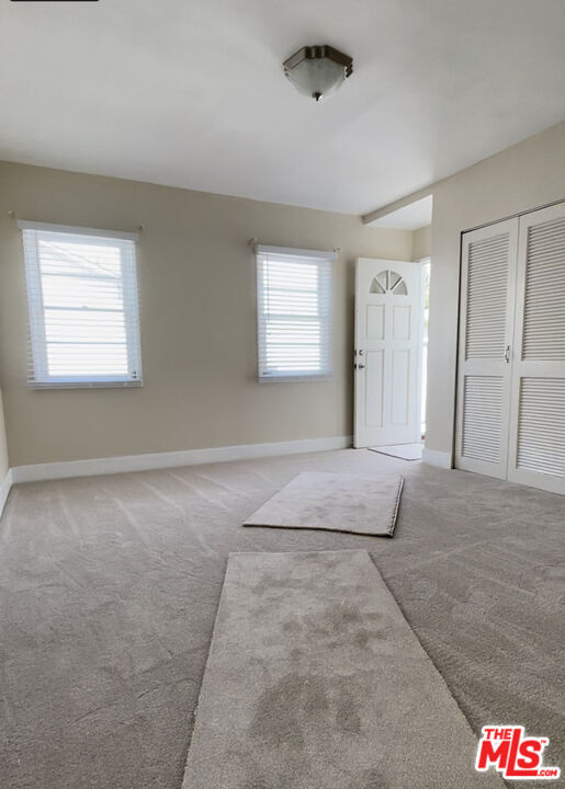 Building Photo - 5048 Enfield Ave