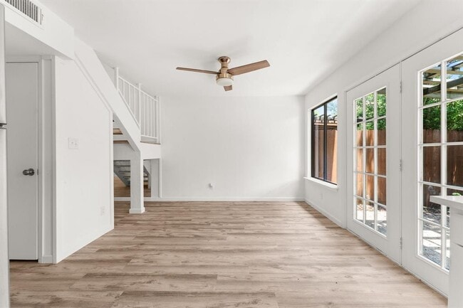 Building Photo - 903 Silver Quail Ln