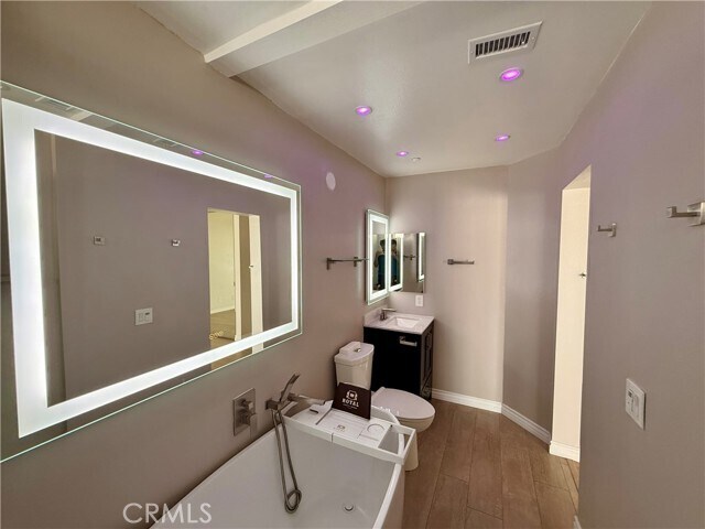 Building Photo - 16206 Valleyvale Dr