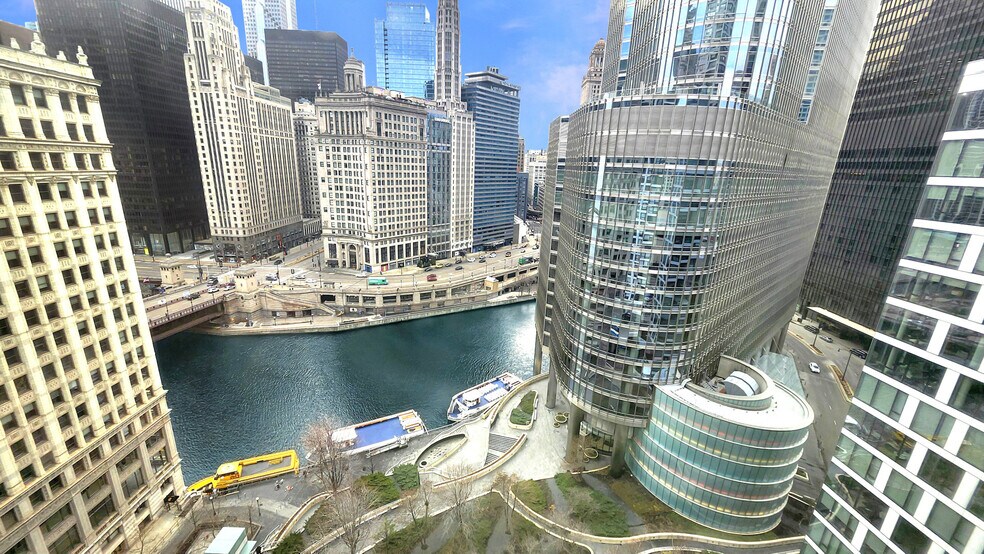 Building Photo - 405 N WABASH Ave