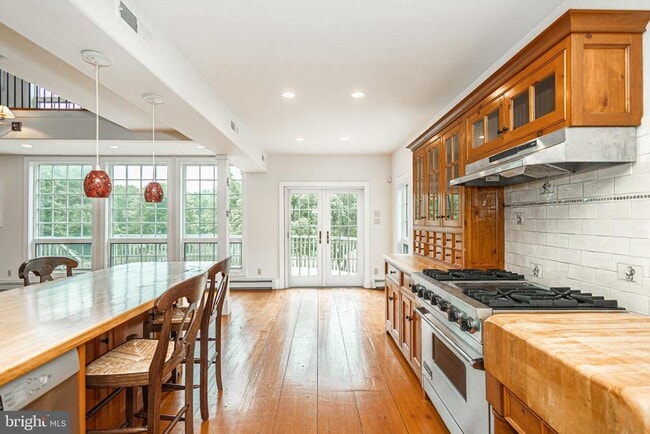 Building Photo - 6054 Honey Hollow Rd