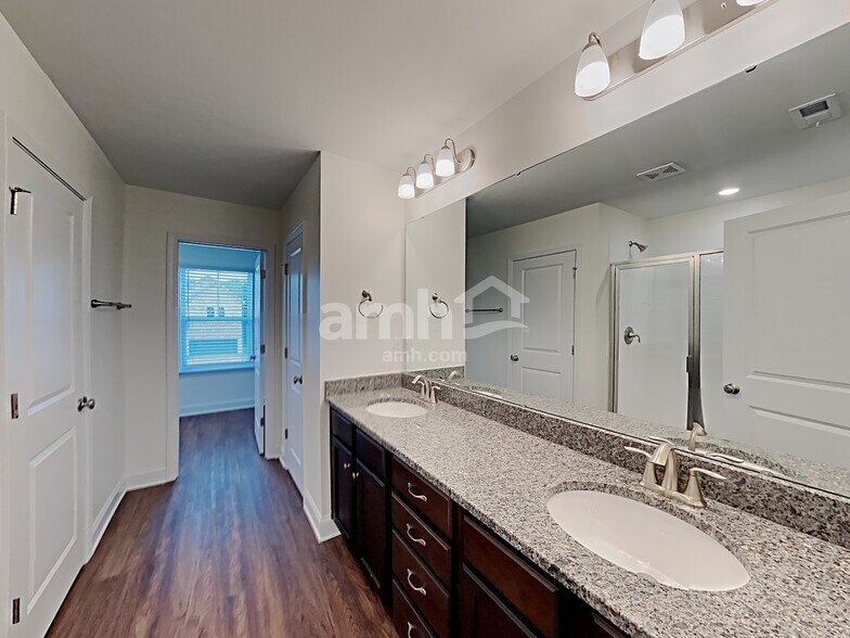 Building Photo - 2128 Laurel Vlg Cir