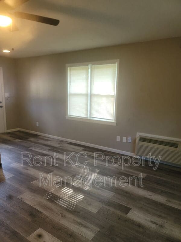 Building Photo - 2709 NE 63rd St