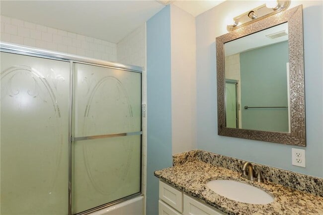 Building Photo - 164 Fairburn Rd SW