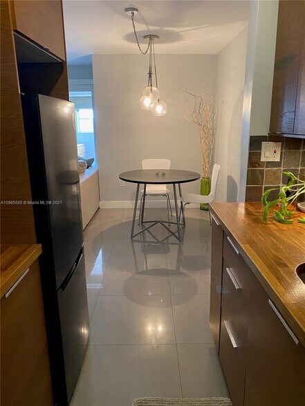 Building Photo - 921 Jefferson Ave