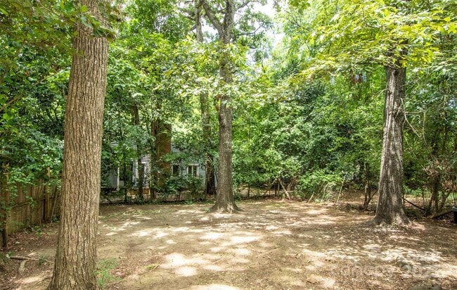 Building Photo - 10718 Blue Heron Dr