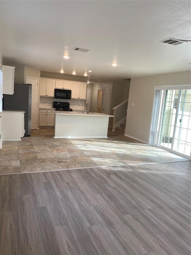 Building Photo - 1306 Davis Mountain Loop