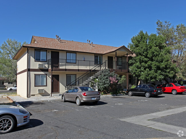 Primary Photo - Sierra West Apartments