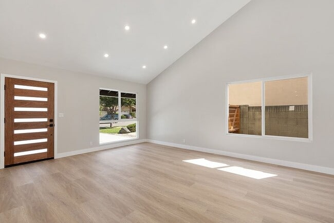 Building Photo - 17314 De Groot Pl