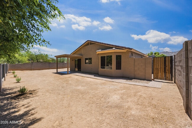 Building Photo - 1616 E Desert Ln