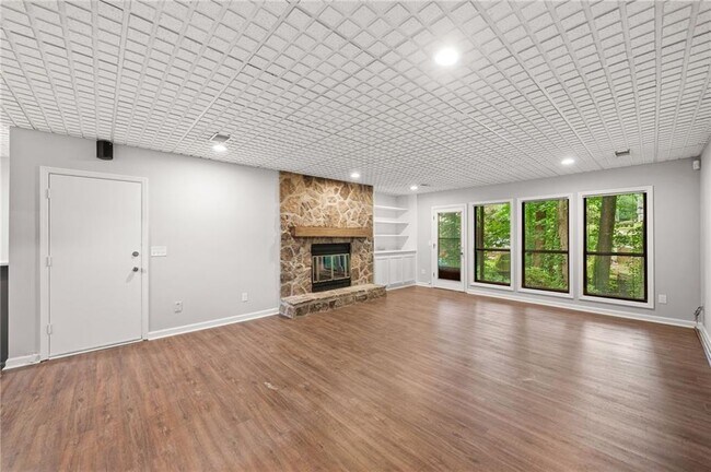 Building Photo - 4528 Lashley Ct NE