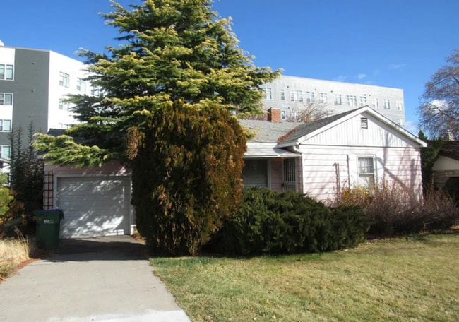 Primary Photo - 1540 Hillside Dr